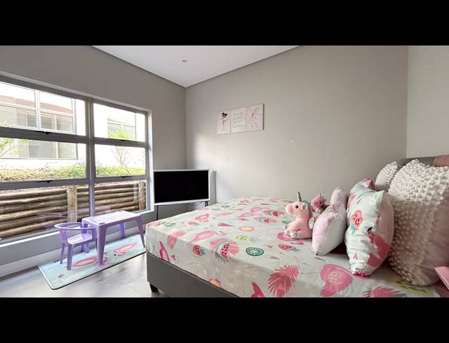 4 BEDROOM HOUSE FOR SALE IN PALM LAKES ESTATE